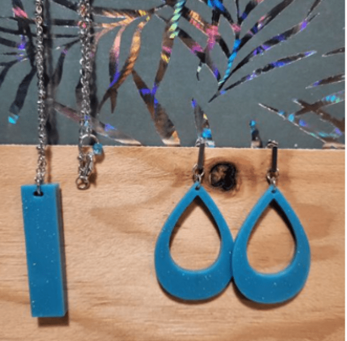 PARURE BLEU TURQUOISE COLLIER BOUCLES