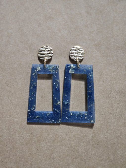 Boucles d'oreilles trapèze Bleu nuit incrustée feuille bronze - dorée 