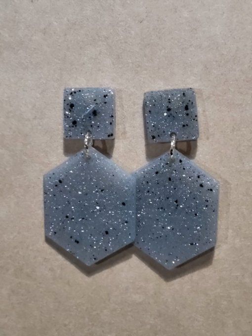 Boucle d'oreille hexagonale 2 parties gris pailleté