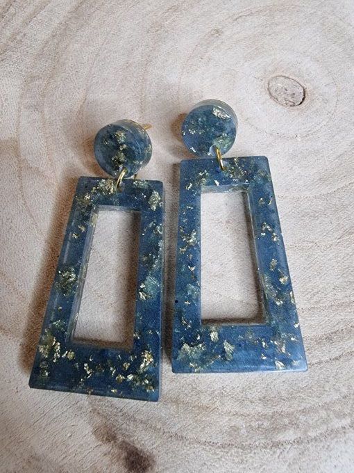 Boucles d'oreilles trapèze Bleu nuit incrustée feuille bronze - dorée 